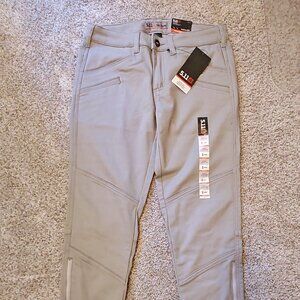 5.11 Wyldcat pant Size 6 regular Khaki